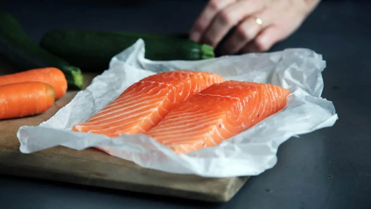 Roasted Salmon with Fresh Arugula Salad